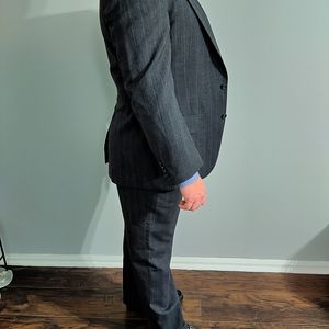 Burberry Grey Pinstripe 40R Suit 34 wait, 30 Length